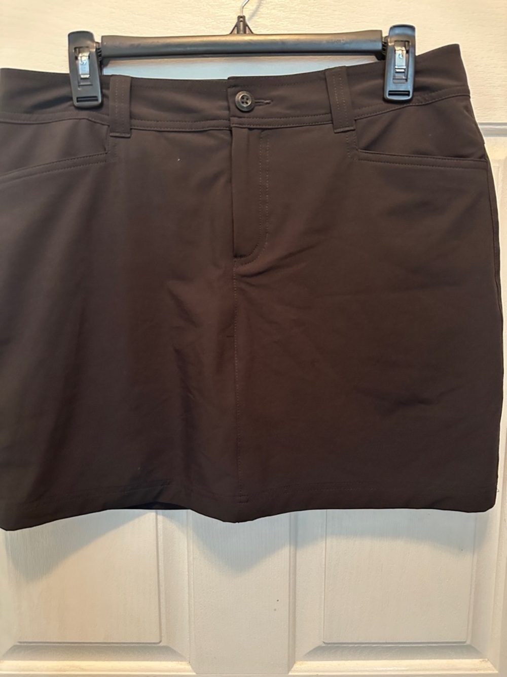 Eddie Bauer Black Casual Skort Front Button & Zip Hiking Golf Pickleball Size 8